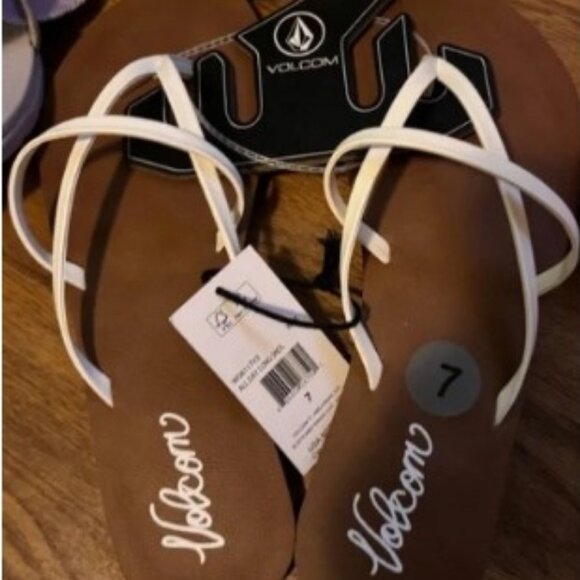 Volcom Women's New School II All day Sandals sz 7🆕📦⌚🏃💨🚚 - Picture 12 of 16